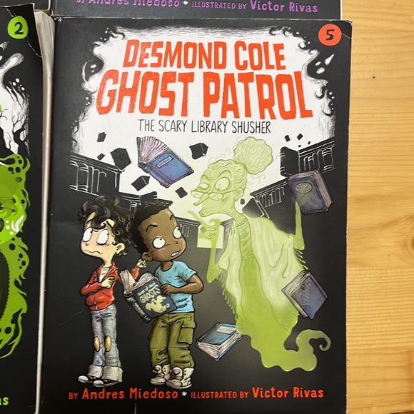 Desmond Cole Ghost Patrol Book LOT - Picture 5 of 5